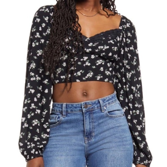 ♡ 3/$25 ♡ BP Lace Trim Floral Top - Picture 4 of 4